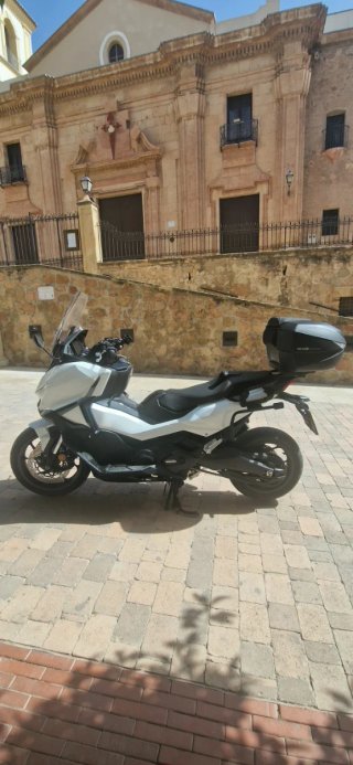 Honda Forza 750 Maxi Scooter