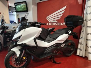 Honda Forza 750 Maxi Scooter