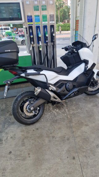 Honda Forza 750 Maxi Scooter