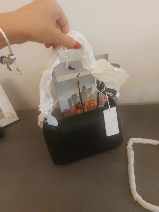 Borsa Guess a spalla nera