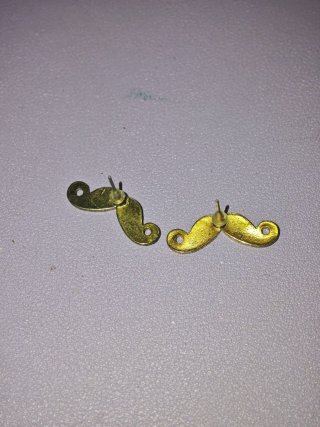 Pendientes Bigote Vintage Negro y Dorado