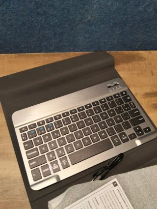 Funda teclado Bluetooth para tablet 10,1 – 10,8"