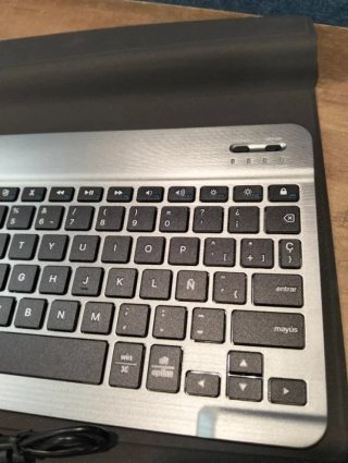 Funda teclado Bluetooth para tablet 10,1 – 10,8"