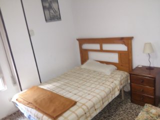 SE ALQUILA HABITACION EN LA MACARENA
