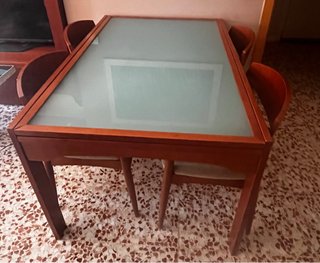Mesa y 4 sillas color cerezo