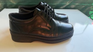 Zapatos negros para cole o vestir.  talla 38.