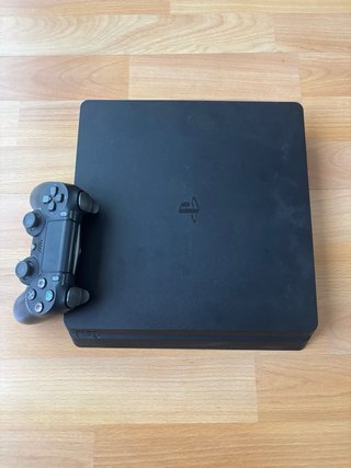 Consola PS4 Slim Negra + Mando