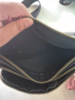 Bolso negro espacioso