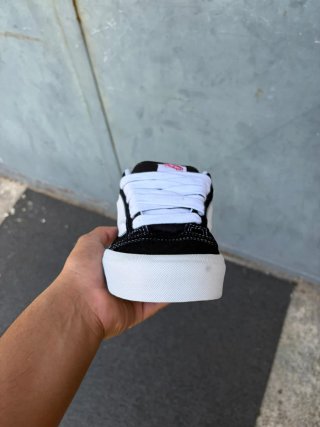 Vans Knu Skool nere/bianche