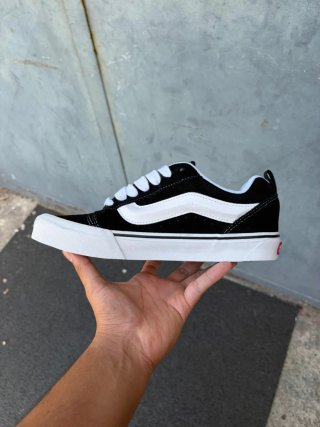 Vans Knu Skool nere/bianche