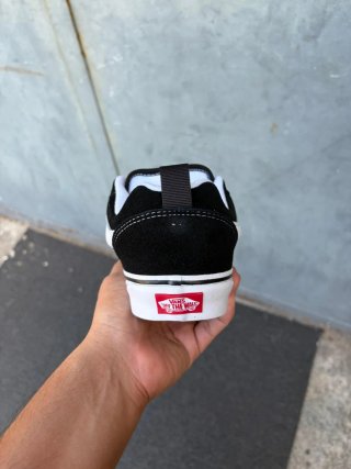 Vans Knu Skool nere/bianche