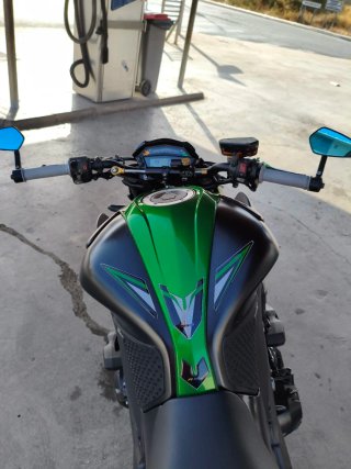 Kawasaki Z1000R Naked Negra/Verde