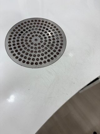 Mesa de manicura con aspirador