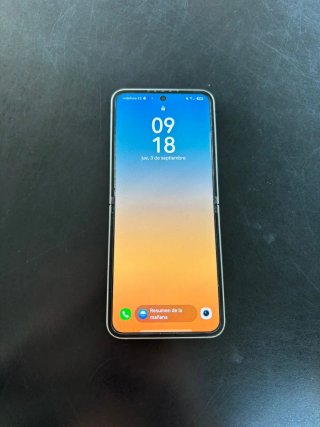 Samsung Galaxy Z Flip6