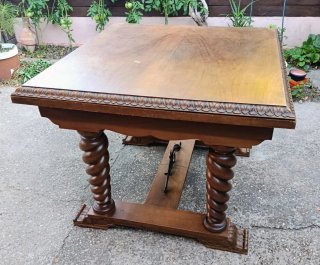 MESA DE MADERA DE NOGAL ANTIGUA