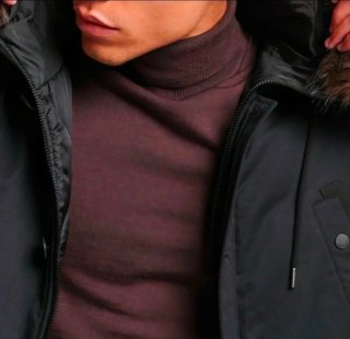 Parka Superdry Negra con Capucha y Pelo