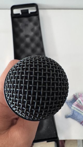 2 Micrófonos Behringer XM8500 y XM1800S