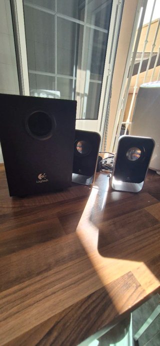 Altavoces Logitech Negro y Plata