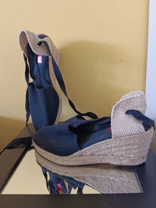 Sandalias cuña esparto negras