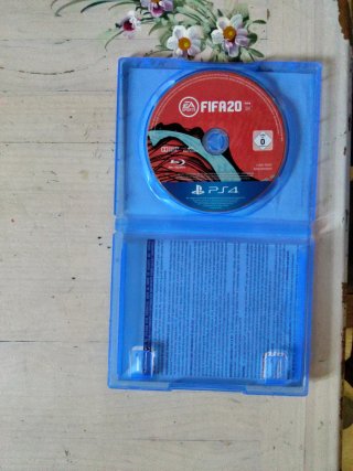 Lote 5 Juegos PS4: Spider-Man, FIFA 20, FIFA 22, G