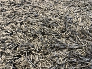 Alfombra gris de poliéster