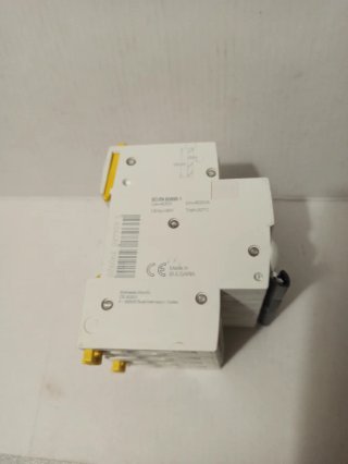 Automático Schneider.