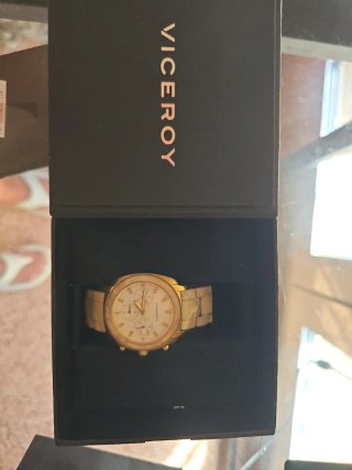 Reloj Viceroy Dorado y Beige