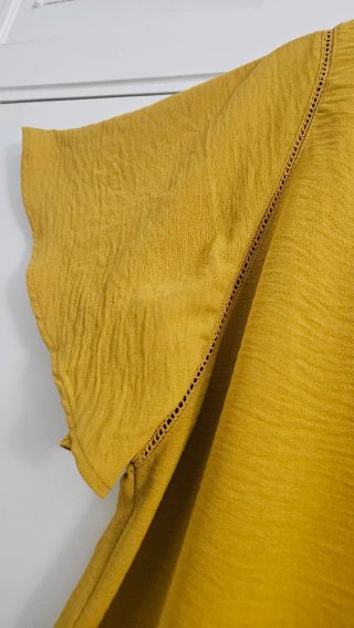 Blusa mostaza de cortefiel nueva talla XL 42