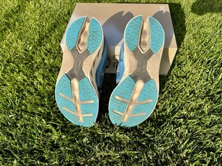 Zapatillas Running ON Cloudeclipse Azul/Blanco