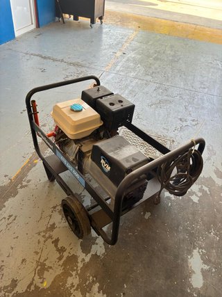 Alquiler de motosoldador a gasolina