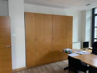 Armario de oficina de madera