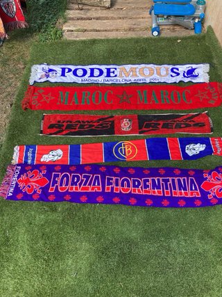 Bufandas de fútbol: Valencia, Benfica, Barça, Man