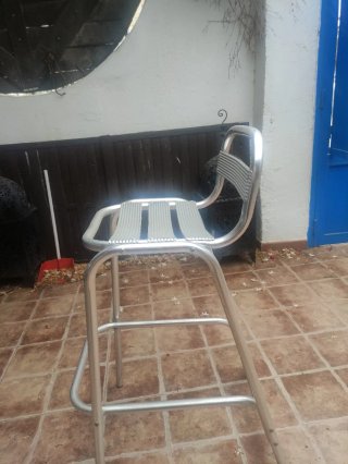Taburetes altos aluminio y tela
