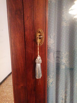 Ropero antiguo madera finales XIX