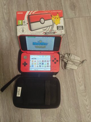 New Nintendo 2DS XL Poké Ball Edition