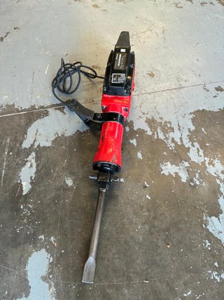 Alquiler de Martillo Demoledor Eléctrico Rojo