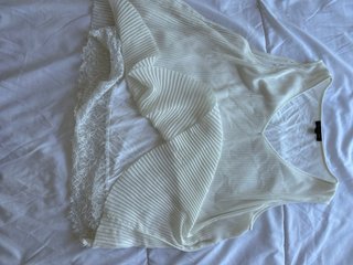 Top blanco plisado encaje