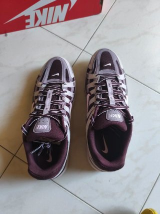 Nike P6000 grigio / bordeaux