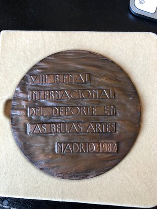 Medalla VIII Bienal Internacional 1982
