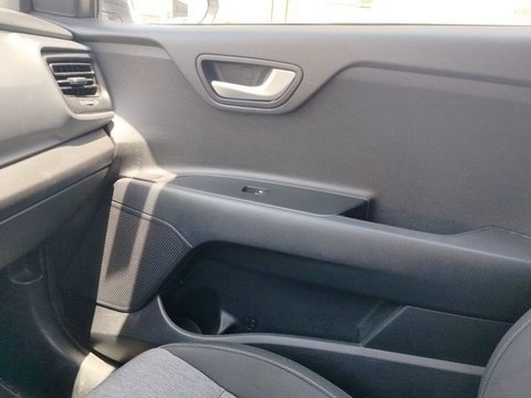 Kia Stonic 2022, foto 21