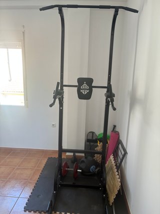 Máquina de dominadas multifuncional.