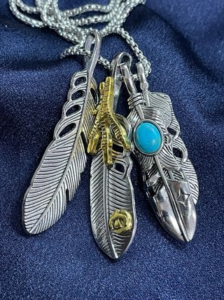 Collana Unisex Acciaio Ciondolo Piuma Artiglio
