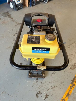 Alquiler de pisón con motor a gasolina 2tpos