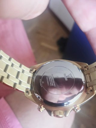 Reloj Guess Hombre Negro y Dorado