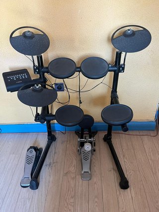 Batería electrónica Yamaha DTX430K completa