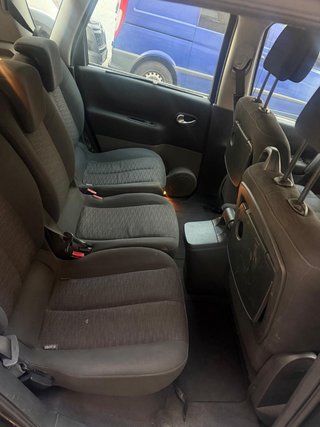 Renault Scénic II (2007) - Familiar, cómodo y muy