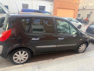 Renault Scénic II (2007) - Familiar, cómodo y muy