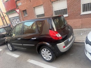 Renault Scénic II (2007) - Familiar, cómodo y muy
