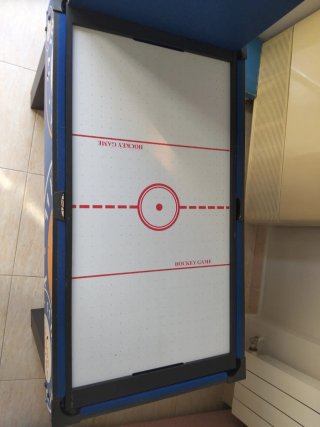 Futbolín Game Centre con 9 juegos