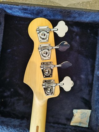 Bajo luthier modelo FENDER PRECISION BASS 51′